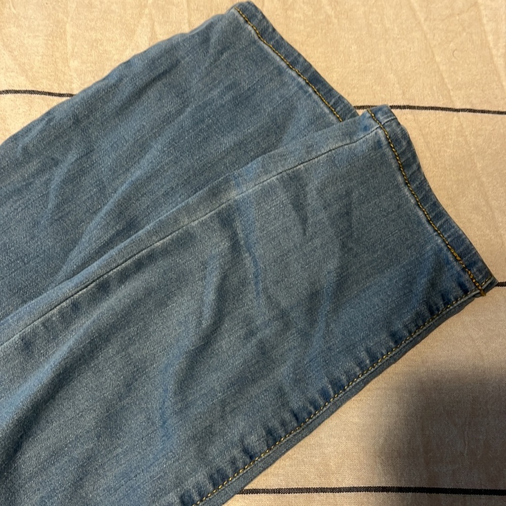 Universal Thread Jeans-Mid Rise Skinny - Picture 5 of 6